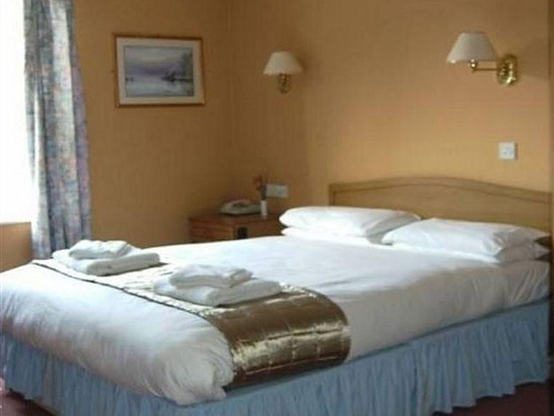 The Wensum Lodge Hotel Fakenham Bagian luar foto