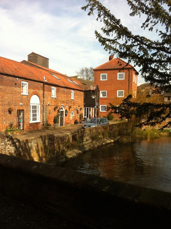 The Wensum Lodge Hotel Fakenham Bagian luar foto
