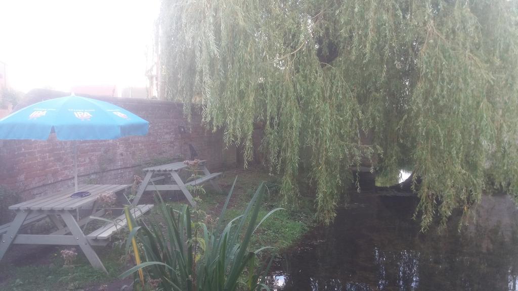 The Wensum Lodge Hotel Fakenham Bagian luar foto
